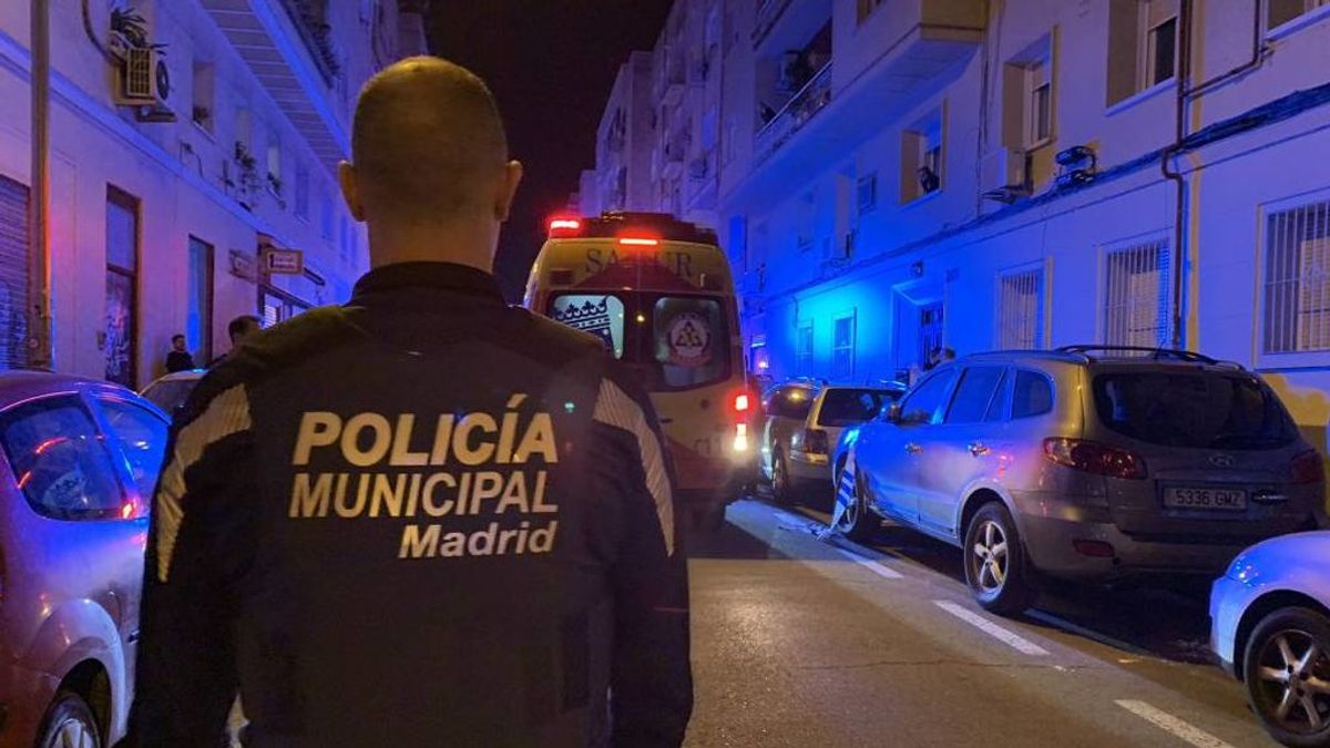 Muere una mujer de 40 años en Madrid tras recibir un disparo en la cabeza Muere una mujer de 40 años en Madrid tras recibir un disparo en la cabeza