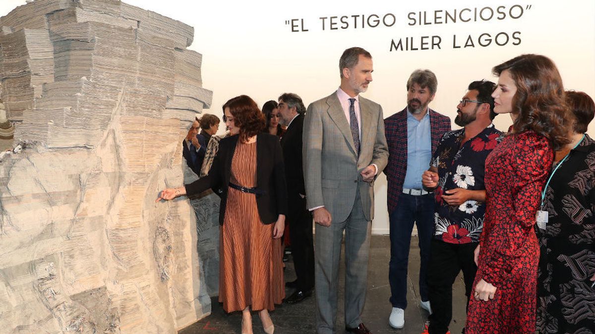 Isabel Díaz Ayuso junto a los Reyes de España en al inauguración de la feria de ARCO Isabel Díaz Ayuso junto a los Reyes de España en al inauguración de la feria de ARCO