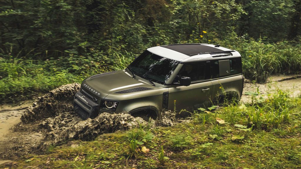 LAND-ROVER-DEFENDER-90