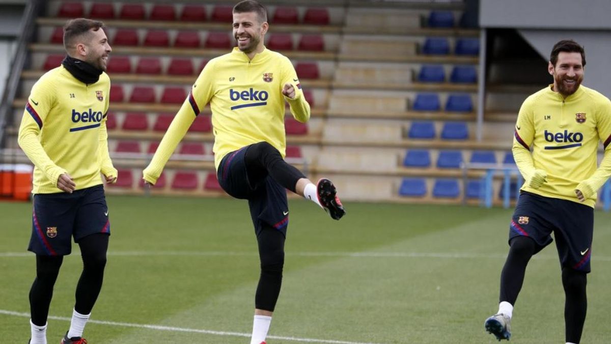 Piqué se entrena con normalidad y apunta al Clásico y Jordi Alba ya trabaja con el grupo