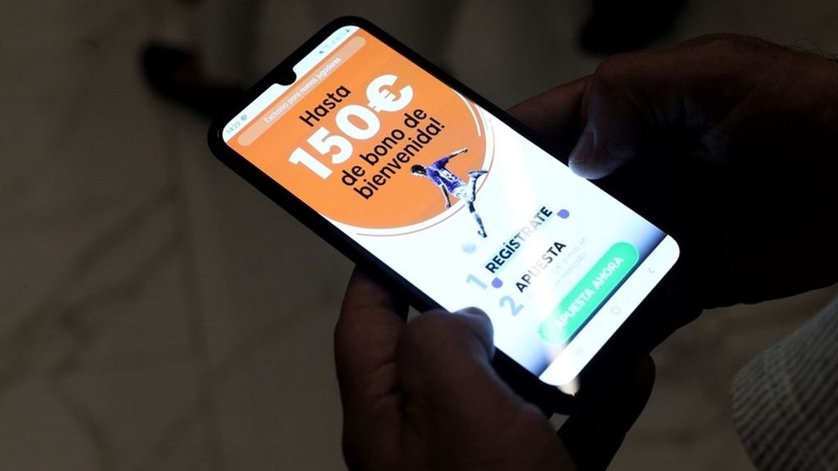 Los españoles apostamos 4.977 millones de euros en juegos online en el último trimestre del año pasado Los españoles apostamos 4.977 millones de euros en juegos online en el último trimestre del año pasado