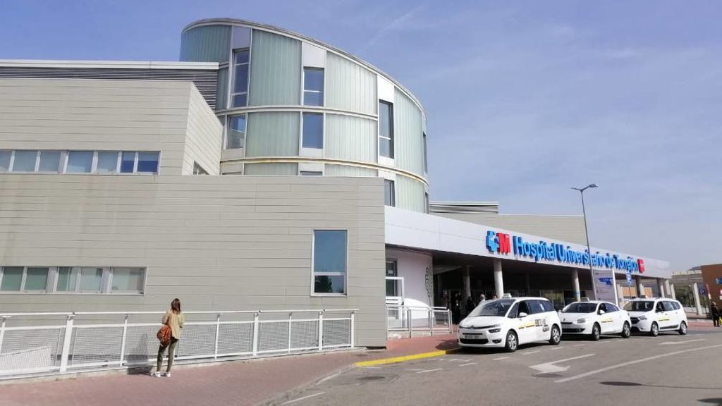 "¿Puede contagiarme el coronavirus?" : preocupación de los familiares de pacientes ingresados en Torrejón de Ardoz "¿Puede contagiarme el coronavirus?" : preocupación de los familiares de pacientes ingresados en Torrejón de Ardoz