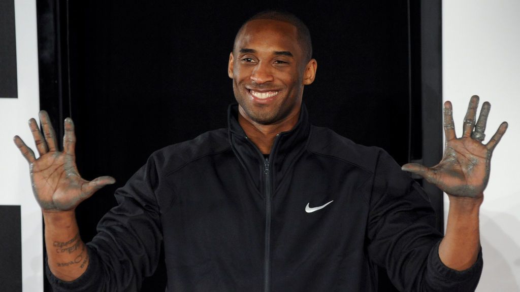 Huellas de las manos de Kobe Bryant serán subastadas con una estimación de venta de 5.500 euros