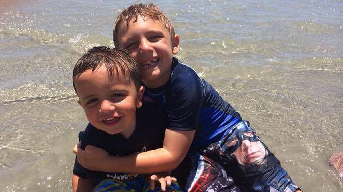 Unos padres denuncian que su Iglesia no deja hacer la comunión a su hijo por padecer autismo Unos padres denuncian que su Iglesia no deja hacer la comunión a su hijo por padecer autismo