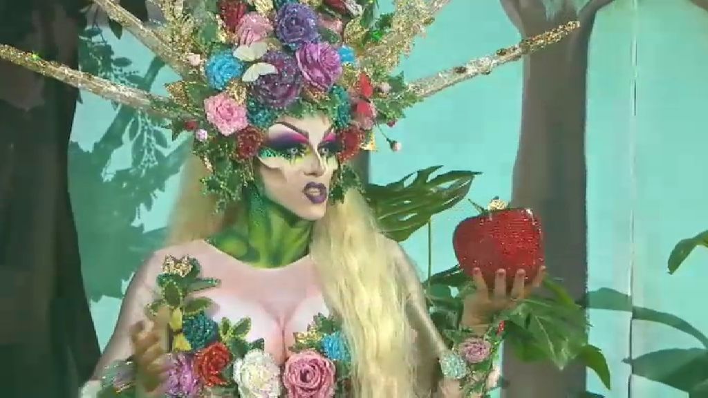 Drag Sethlas se alza con la corona Drag Queen del Carnaval de Las Palmas de Gran Canaria