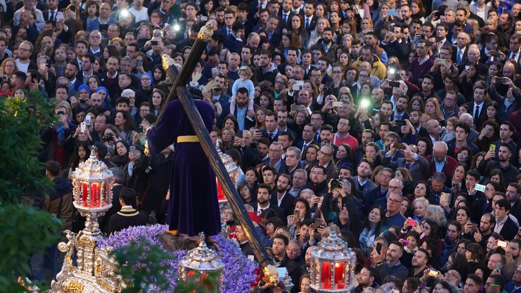 EuropaPress_2075776_Semana_Santa_Sevilla_2019_Hermandad_de_Pasión_y_Gran_Poder