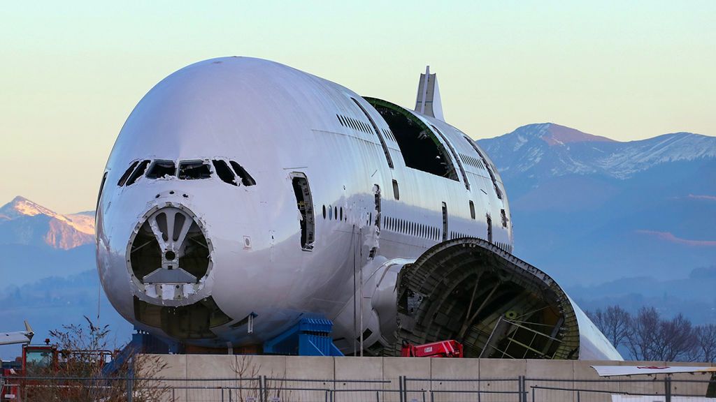 Fin Del A380, El Avión De Pasajeros Más Grande Del Mundo - Uppers