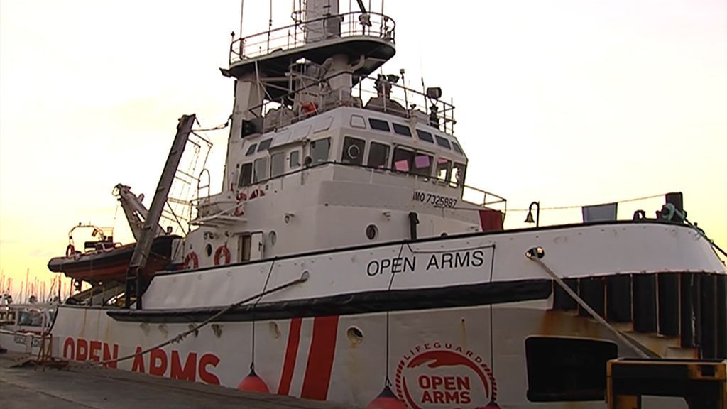 El Open Arms se encuentra atracado y averiado en el puerto de Burriana en Castellón