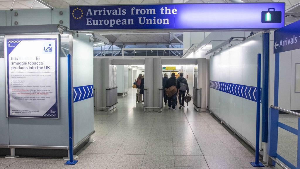 Dos millones de personas no podrían ir al trabajo si Europa decide suspender Schengen por el coronavirus Dos millones de personas no podrían ir al trabajo si Europa decide suspender Schengen por el coronavirus