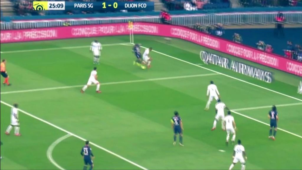Mbappé se inventa la 'mbappinha': un doble caño para añadir a su colección de recursos