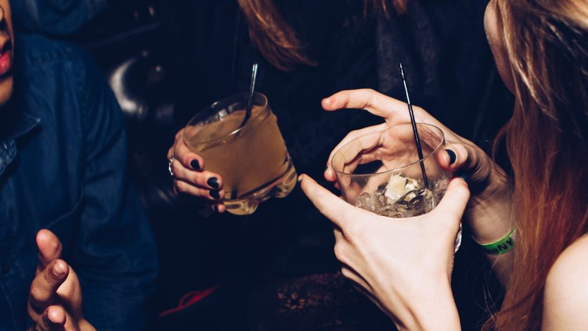 Las neuronas y el alcohol: mitos y realidades Las neuronas y el alcohol: mitos y realidades