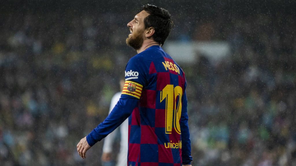 Los palos a Messi