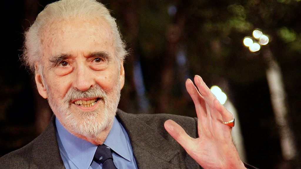El Constitucional anula una condena contra Christopher Lee porque no se le notificó la denuncia El Constitucional anula una condena contra Christopher Lee porque no se le notificó la denuncia