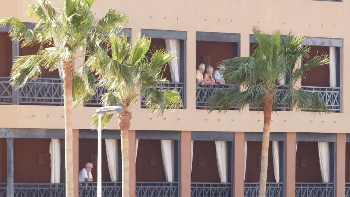 Coronavirus en Tenerife: 148 huéspedes abandonan el hotel tras la cuarentena por el contagio