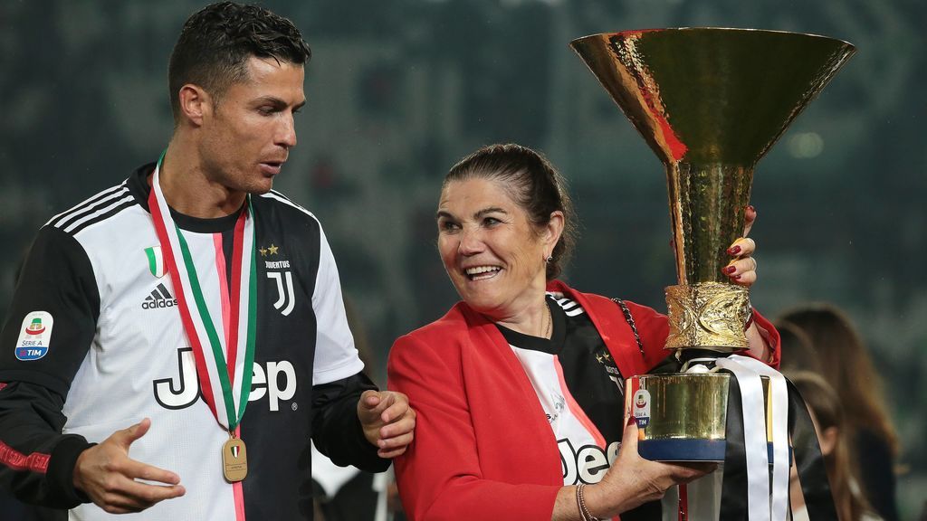 Dolores Aveiro, la madre de Cristiano Ronaldo, sufre un ictus Dolores Aveiro, la madre de Cristiano Ronaldo, sufre un ictus