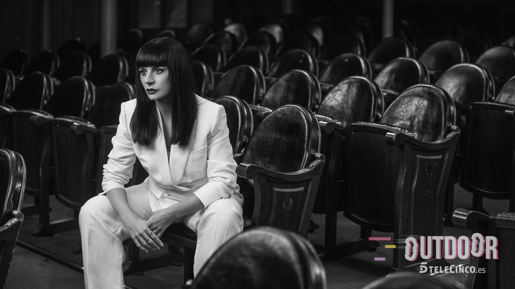 "Loles León y yo solucionamos juntas el mundo en el camerino"