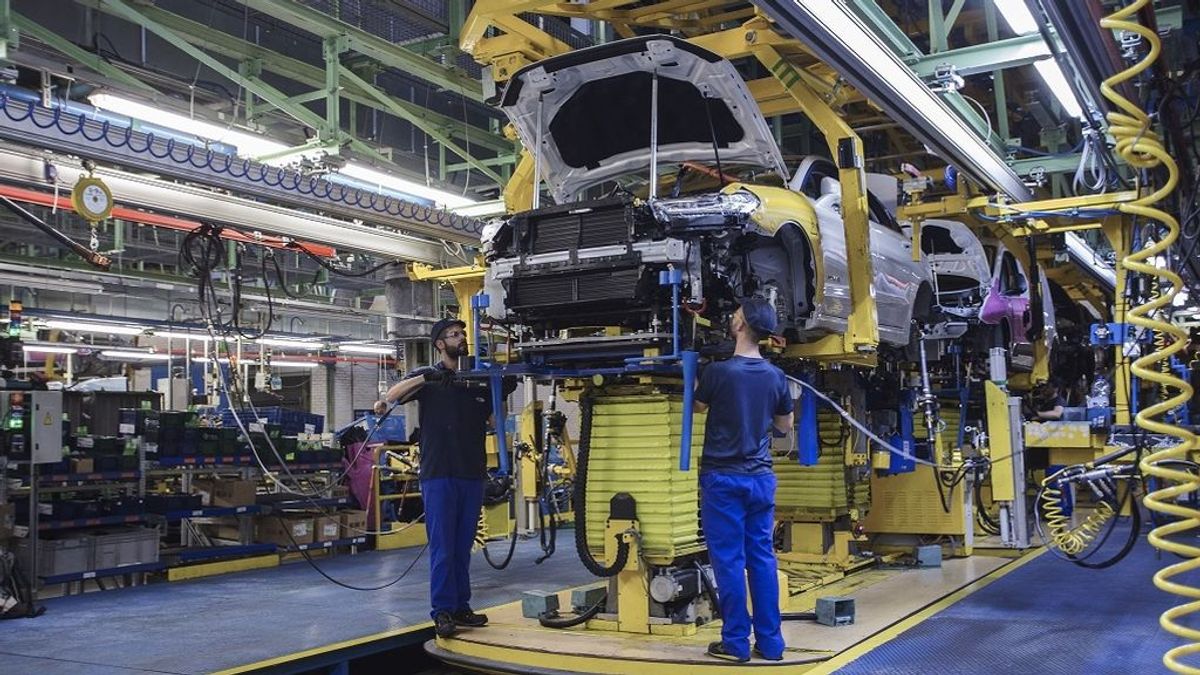 Ford plantea un ERE de 400 personas en Almussafes ante la bajada de producción Ford plantea un ERE de 400 personas en Almussafes ante la bajada de producción