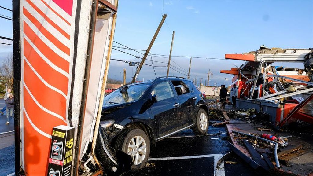 Un tornado arrasa una ciudad de Estados Unidos y mata a 19 personas