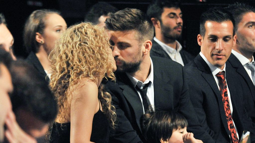 Shakira y Piqué, junto a su hijo mayor Milan.