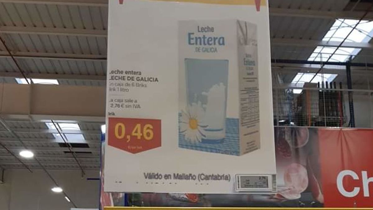Los ganaderos cántabros sacan su mala leche al ver que se vende el litro a 0,46 euros Los ganaderos cántabros sacan su mala leche al ver que se vende el litro a 0,46 euros