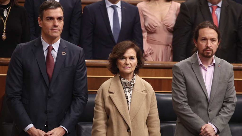 Las ministras de Sánchez responden a Iglesias: "No hay machistas en el Gobierno" Las ministras de Sánchez responden a Iglesias: "No hay machistas en el Gobierno"