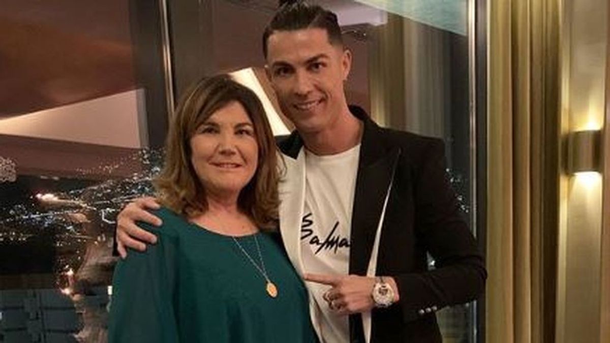 Cristiano Ronaldo informa sobre el estado de salud de su madre Dolores Aveiro: "Está estable y recuperándose"