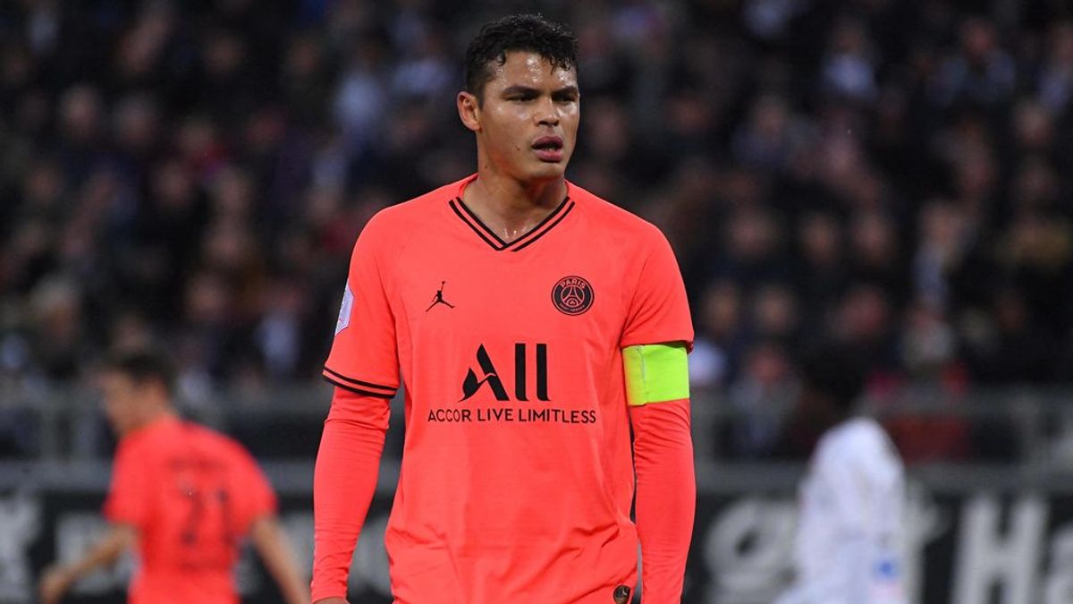 Thiago Silva, el tapado para reforzar al Barça: el defensa de 35 años se quiere retirar al lado de Messi Thiago Silva, el tapado para reforzar al Barça: el defensa de 35 años se quiere retirar al lado de Messi