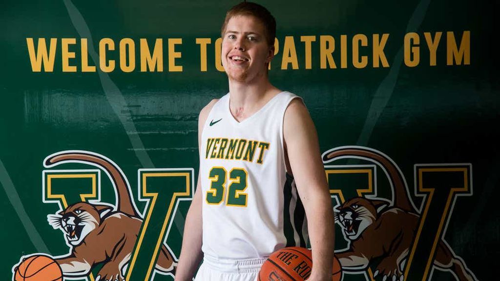 Josh Speidel, el jugador de baloncesto que marcó su primera canasta tras superar un coma Josh Speidel, el jugador de baloncesto que marcó su primera canasta tras superar un coma