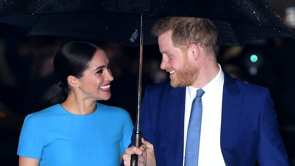 Meghan Markle reaparece públicamente junto a Harry dos meses después de su salida de la casa real