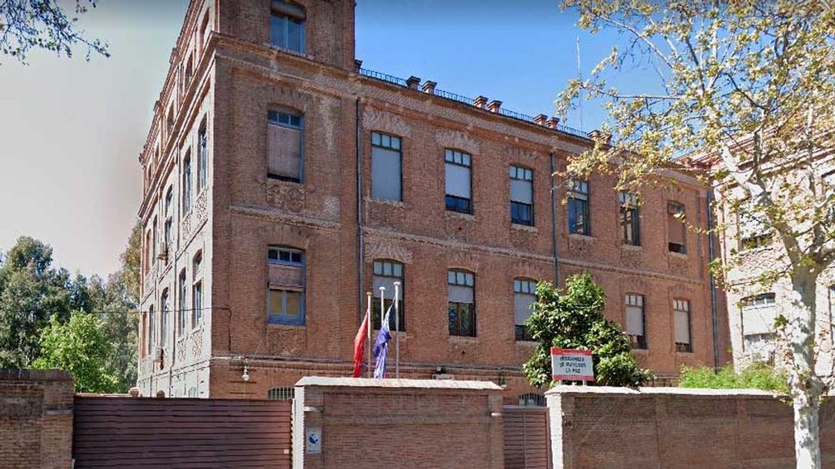 Diez ancianos y una auxiliar de una residencia de Madrid dan positivo por coronavirus Diez ancianos y una auxiliar de una residencia de Madrid dan positivo por coronavirus