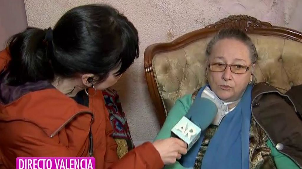 Una mujer de 75 años atemorizada por su okupa cuelga un cartel en su casa: “Estoy en peligro, necesito ayuda”