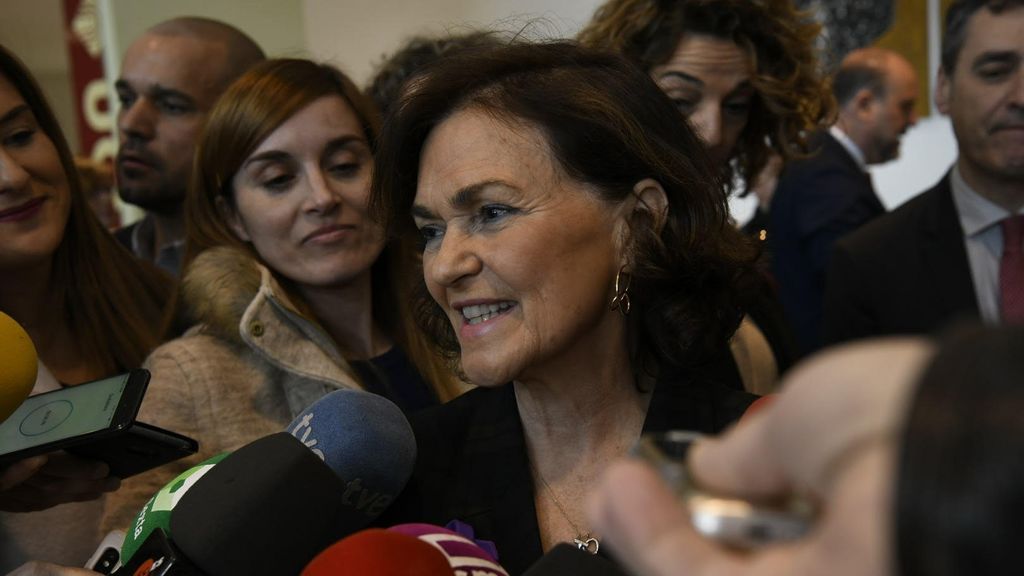 Moncloa niega que Carmen Calvo haya sido apartada de la mesa de coordinación del Gobierno de coalición Moncloa niega que Carmen Calvo haya sido apartada de la mesa de coordinación del Gobierno de coalición