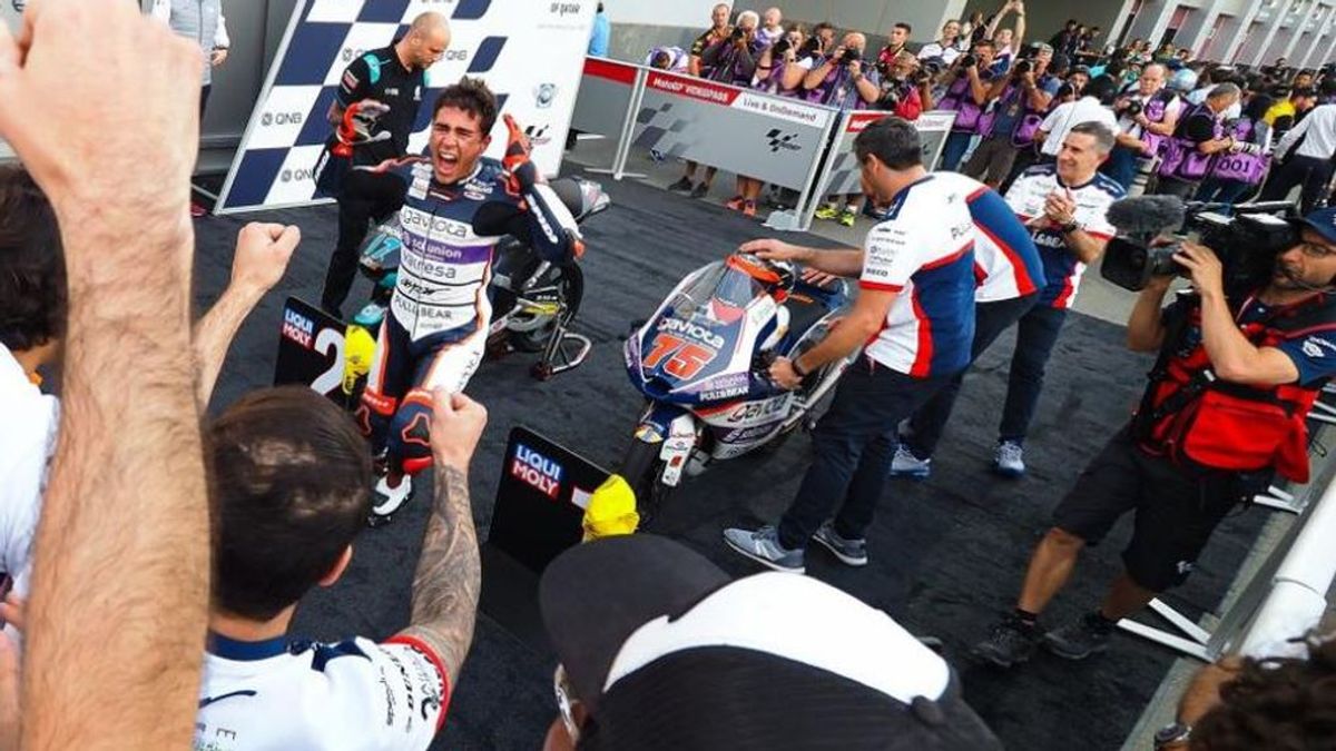 Albert Arenas, primer ganador y líder de Moto3