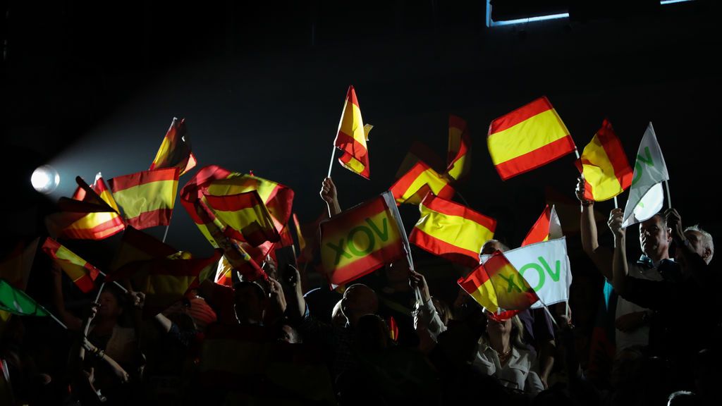 Vox mantiene su multitudinario mitin en Madrid a pesar de la amenaza del coronavirus Vox mantiene su multitudinario mitin en Madrid a pesar de la amenaza del coronavirus
