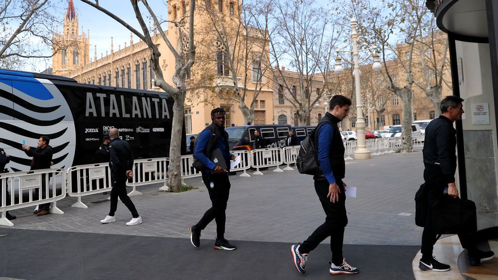 Sin controles, ni mascarillas: el Atalanta llega a Valencia sin ninguna medida de seguridad