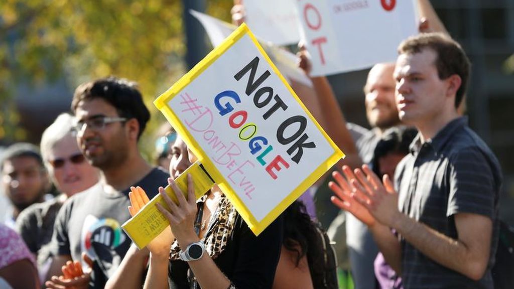 Protesta contra Google en la sede de California
