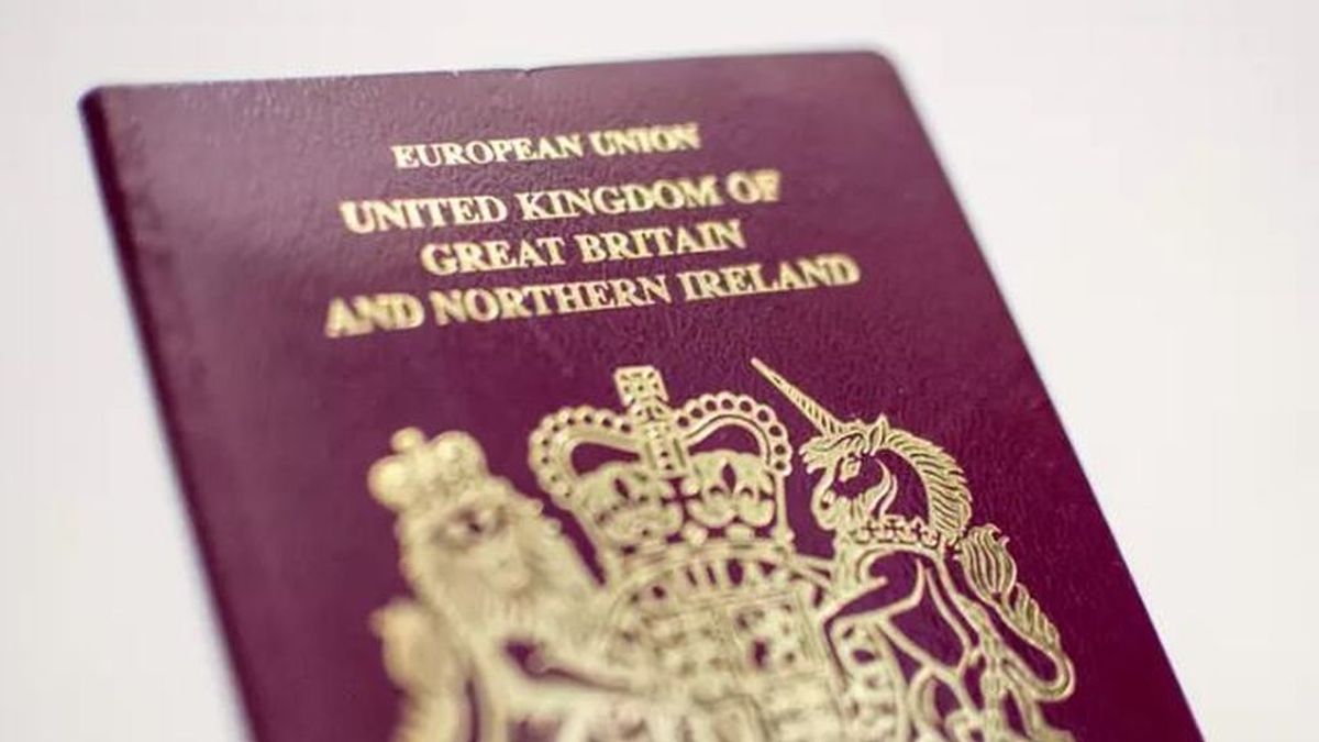 Un tribunal de Reino Unido dictamina que las personas deben especificar su género en el pasaporte