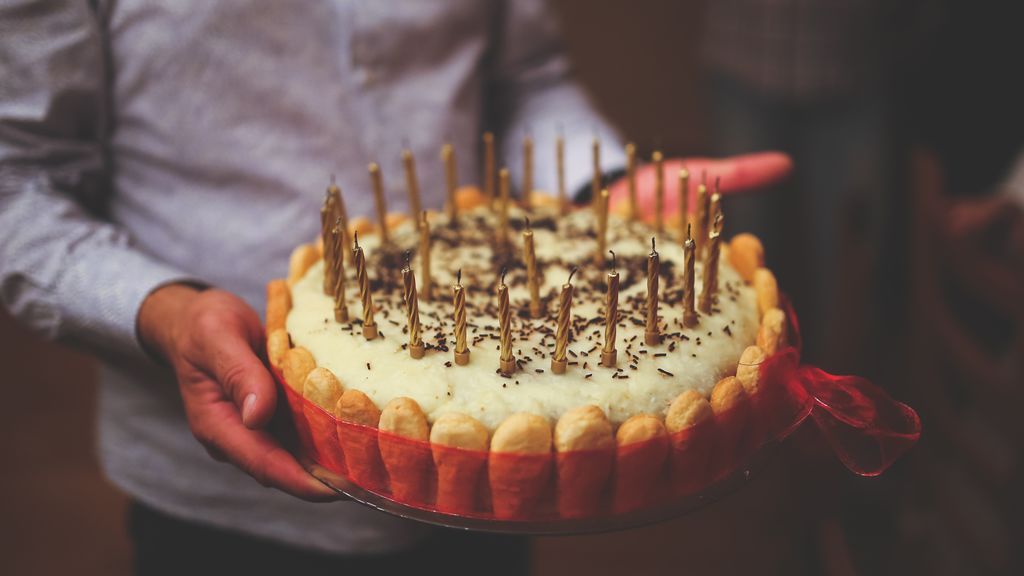 Música, chapas, decoración... ¡Triunfa con tu fiesta de 50 cumpleaños!