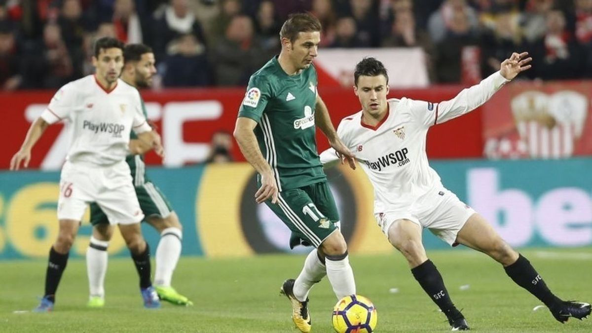 El 'drama' de un derbi Sevilla-Betis sin aficionados en las gradas por el coronavirus El 'drama' de un derbi Sevilla-Betis sin aficionados en las gradas por el coronavirus