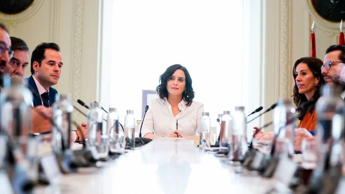 Madrid denuncia que forzó a Sanidad a cerrar los colegios porque el ministro no quería Madrid denuncia que forzó a Sanidad a cerrar los colegios porque el ministro no quería