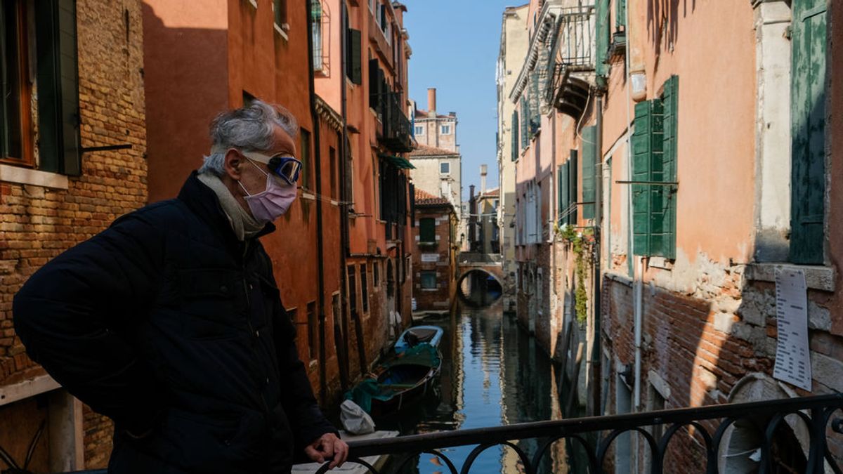 Italia registra ya más de 820 fallecidos por coronavirus tras cerca de 200 muertes en el último día Italia registra ya más de 820 fallecidos por coronavirus tras cerca de 200 muertes en el último día