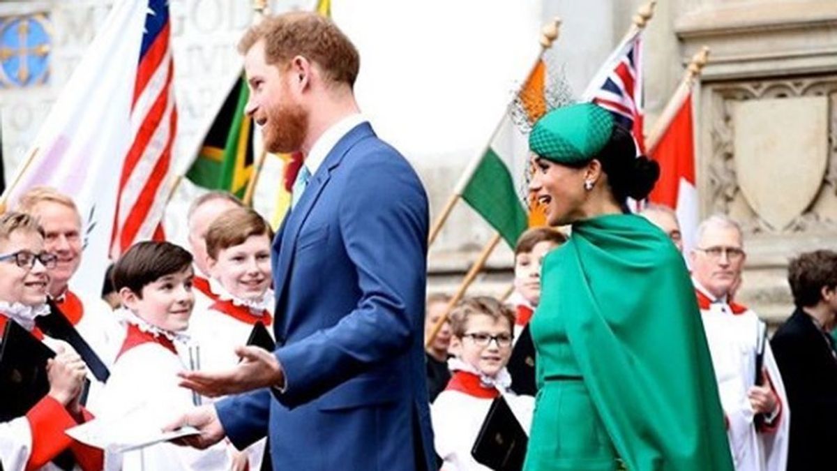 Meghan Markle y el Príncipe Harry disfrutan de sus últimos actos como miembros de la corona británica