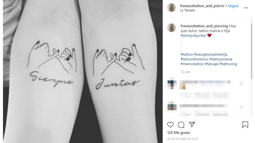 Tatuaje 'Siempre juntas'.
