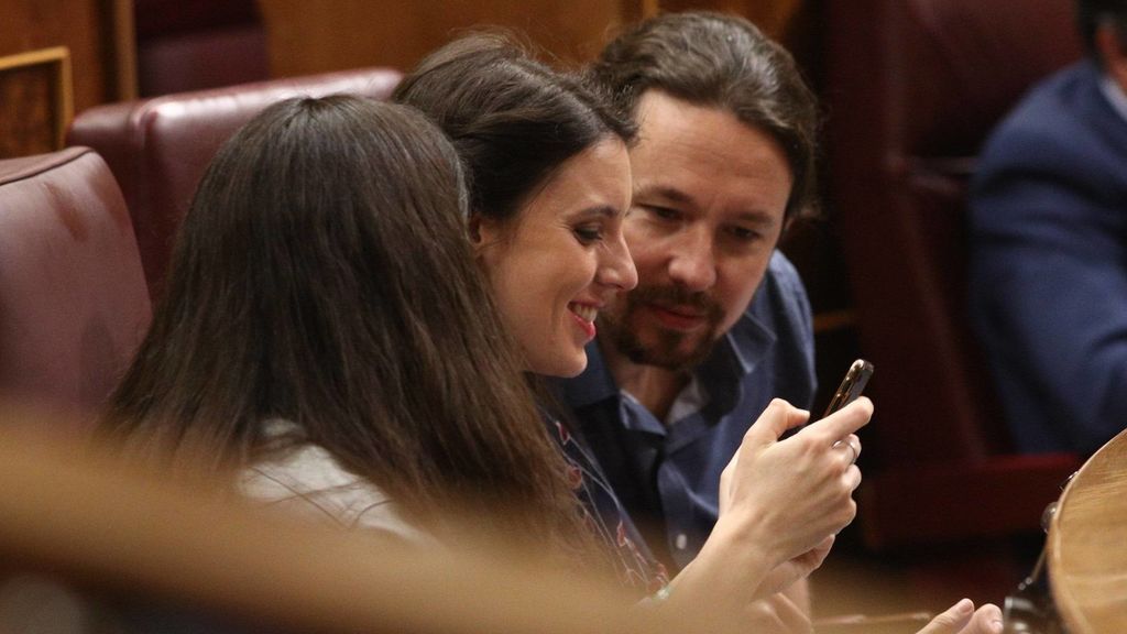 Irene Montero y Pablo Iglesias, en el Congreso de los Diputados