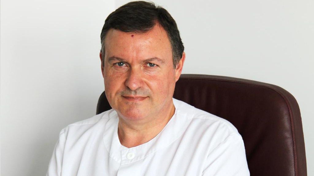 Javier Mejuto, neurofisiólogo: “Dormimos poco y mal. Hay que aprender a dormir y dejarse de tantas pastillas” Javier Mejuto, neurofisiólogo: “Dormimos poco y mal. Hay que aprender a dormir y dejarse de tantas pastillas”