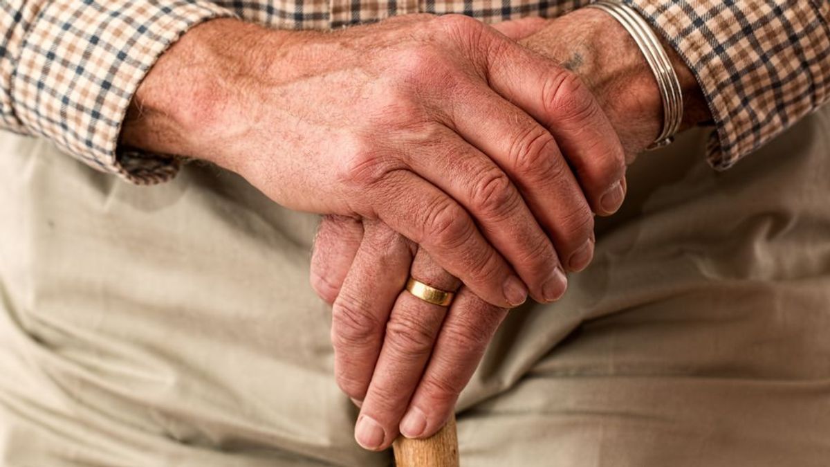 Los supervecinos, un antídoto contra el coronavirus: "Hacerle la compra a un anciano puede salvarle la vida" Los supervecinos, un antídoto contra el coronavirus: "Hacerle la compra a un anciano puede salvarle la vida"