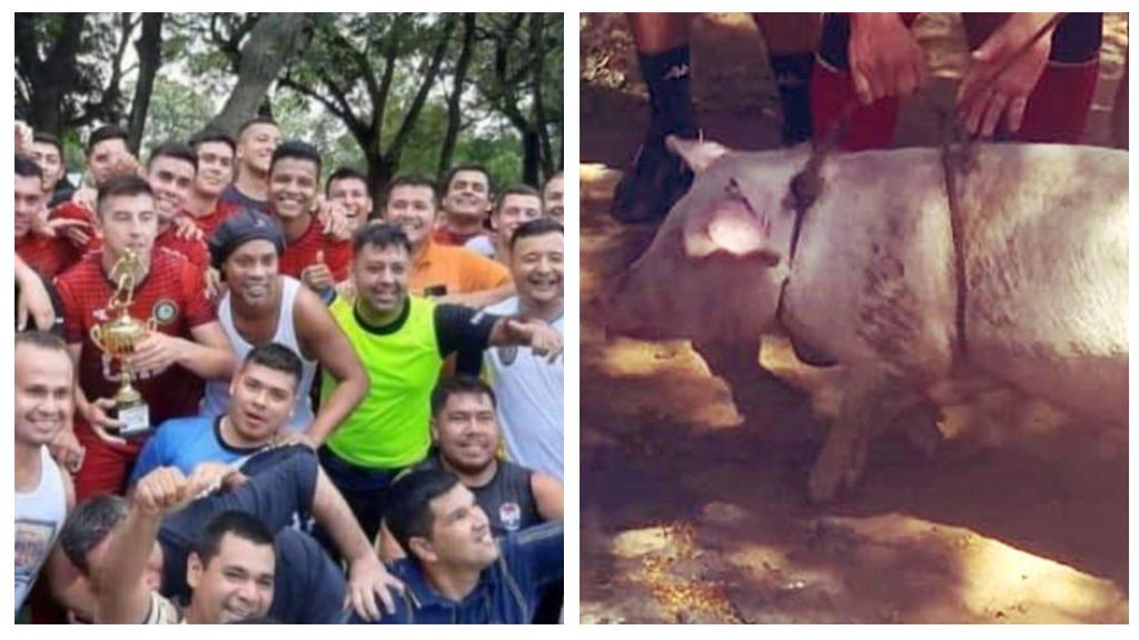 Ronaldinho posa con los presos tras el partidillo.
