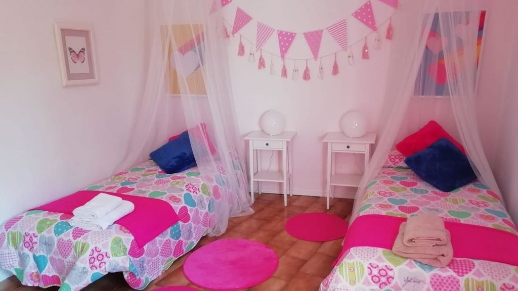 'La Casa de los Tronistas' lista para la convivencia