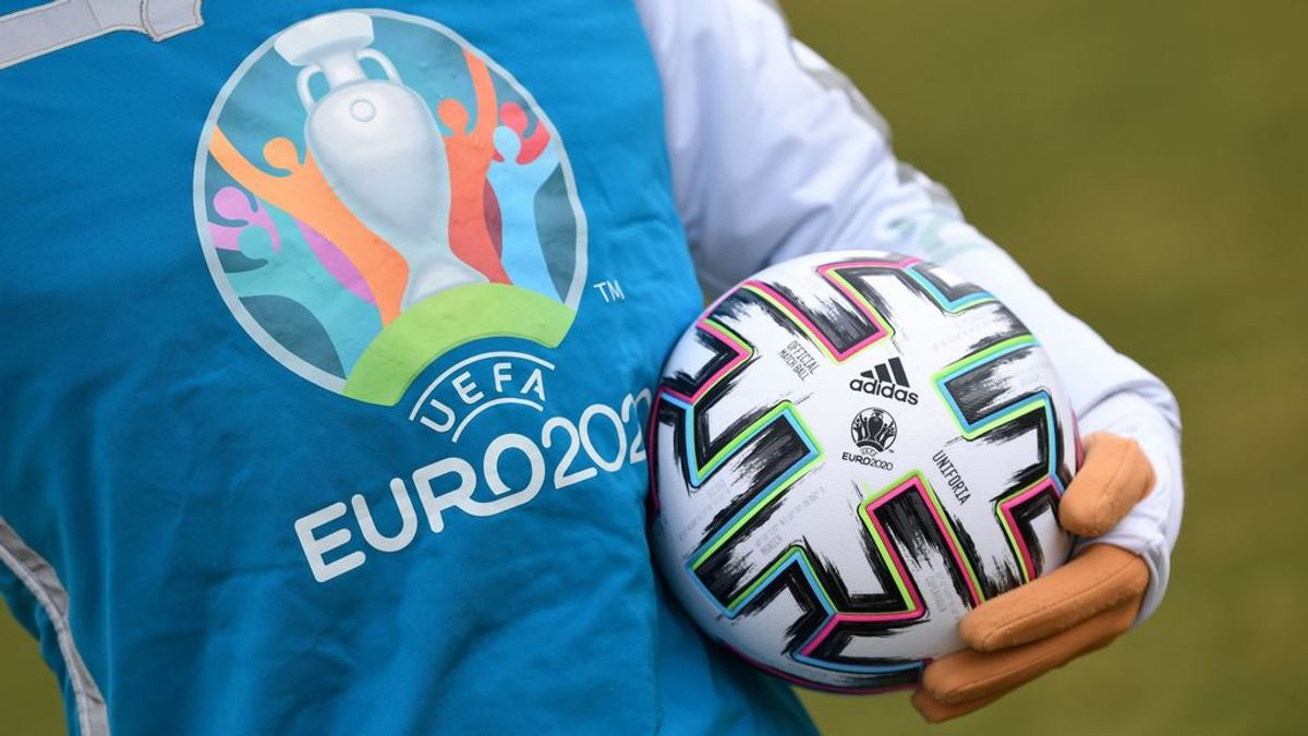 La UEFA estudia jugar la Eurocopa en diciembre ante las dificultades para atrasarla a junio de 2021 La UEFA estudia jugar la Eurocopa en diciembre ante las dificultades para atrasarla a junio de 2021