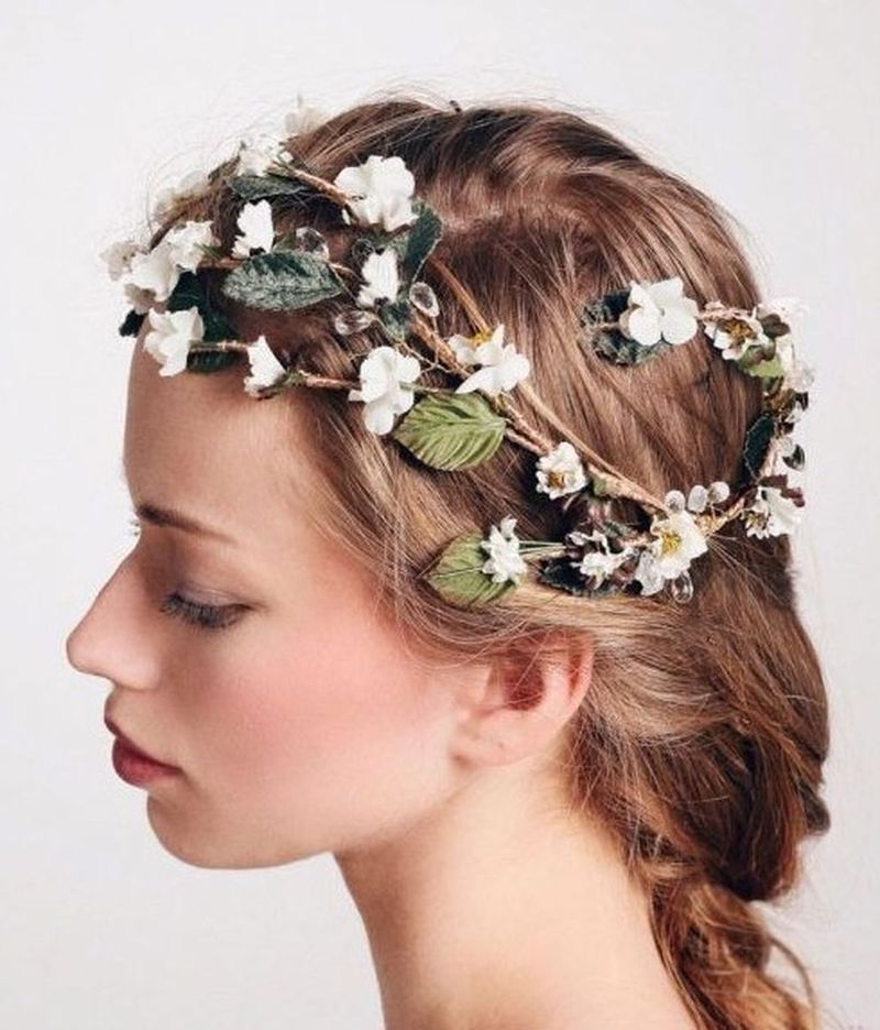 Tocados y tiaras de novia que te enamorarán Divinity